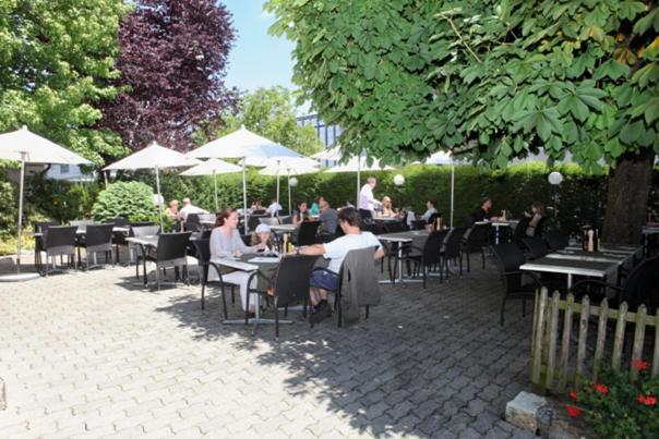 Hotel Ristorante Schloessli Meggen Eksteriør bilde