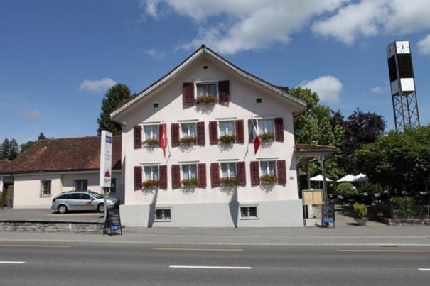 Hotel Ristorante Schloessli Meggen Eksteriør bilde